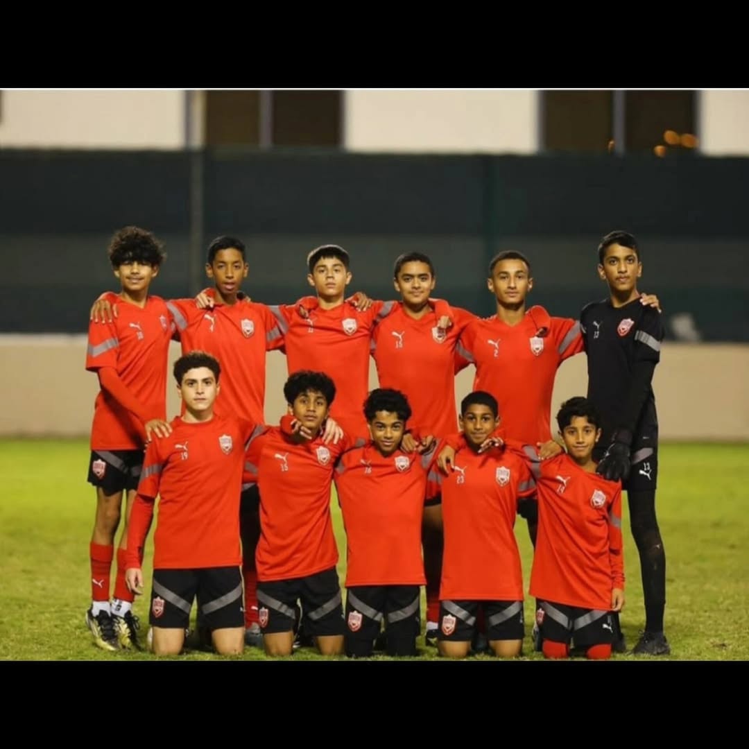 بفضل الله تم اختيار ولد العم خليفه بن هلال بن عبدالله الذوادي ضمن صفوف منتخب البحرين الوطني لكرة ال… — 3